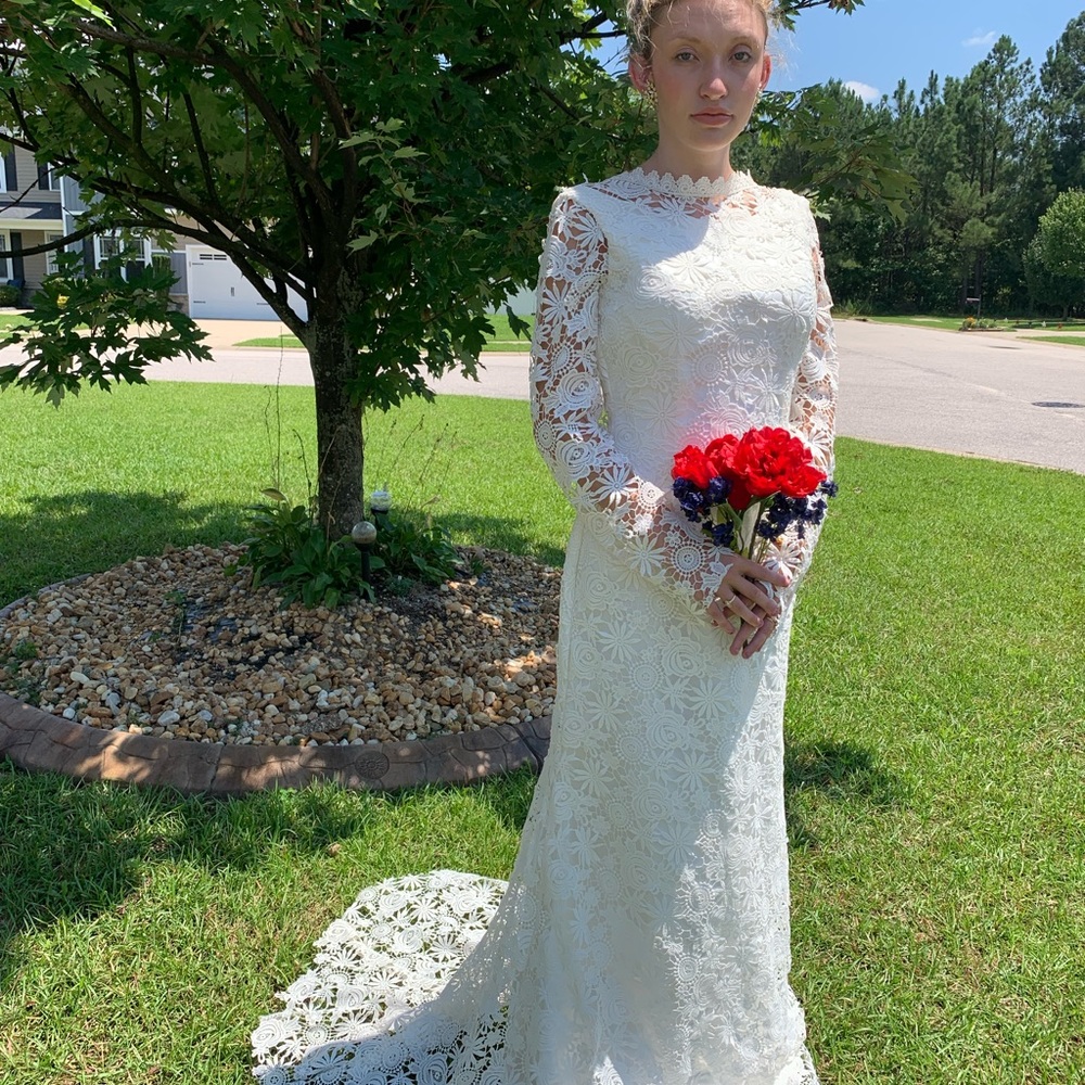 Vintage Cream Lace Wedding Dress Gem